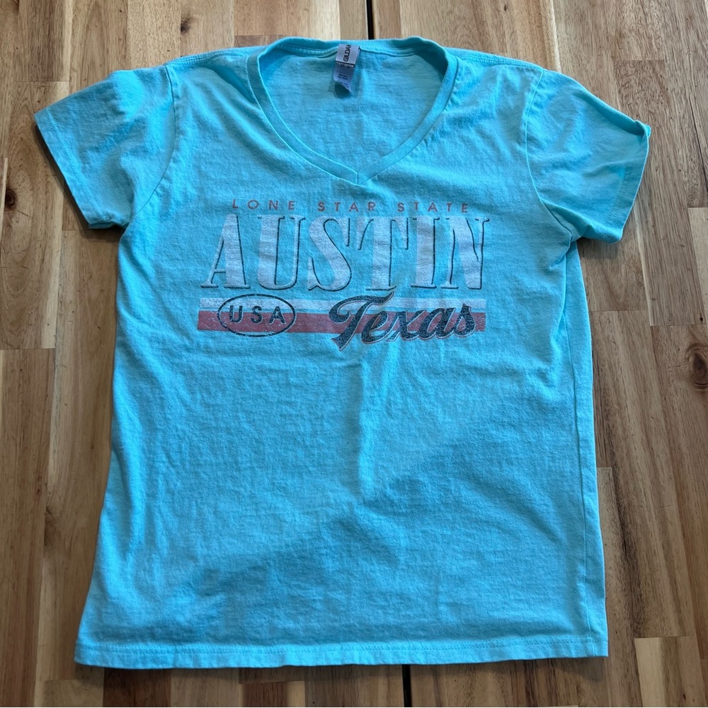 Austin Texas Graphic V-Neck T-Shirt Women’s Medium Teal Blue